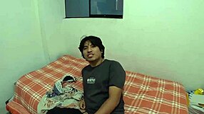 Mi hermanastra me pilla oliendo tangas y me azota el pene como dominatrix