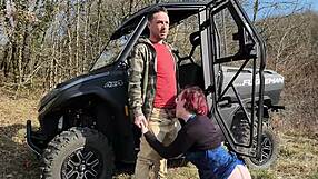 on sort le buggy en mars, et ma milf curvy se fait defoncer le cul dehors par un jeune