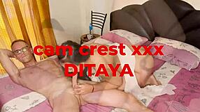 pretty asian feet tease ditaya and cam crest in fetish toe preview