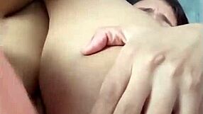 digame yasmith how you masturbate with that dildo