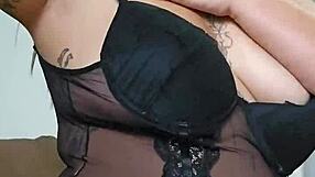 exhibitionist flashes armpits and flashes wet pussy craving cock daily