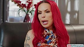 Ts Foxxy Kissed Girl And Licked Her Beaver Hardcore