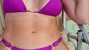 alineflavio's cute blonde beach tease update has me hooked!