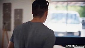 babe dumps boyfriend to deepthroat fuck brother-in-law big cock shaved pussy closeup