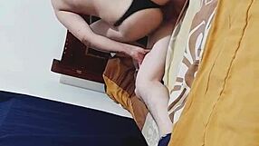 omg this curvy latina gordita shakes her huge ass to milk my load 😍🍑