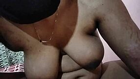 curvy indian beauty flaunts her huge saggy natural tits