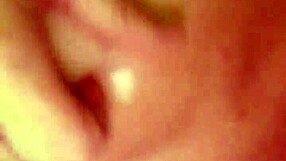 Relaxing bath time with solo fingering and tit play fun