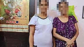 Bengali bhabhi first xxxx threesome zomato delivery boy anal bang