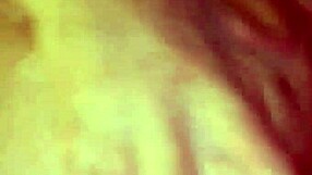 Relaxing bath time with solo fingering and tit play fun