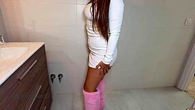 roommate's juicy latina pussy tricks me into bed for raw ride