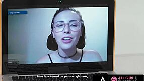 Sexy Masseuse Spencer Bradley Scissors Client Jenna Sativa in Steamy Lesbian Tribbing