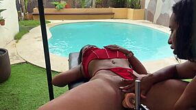 Dominant vixen fucks submissive slave hard on machine 8 minutes? 