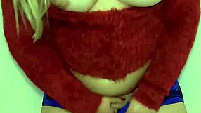 Stepmom Soraya's Huge Juicy Ass Shakes Before Bed Time!