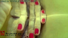 i'm college coed fingering shaved pussy in baby bath tub