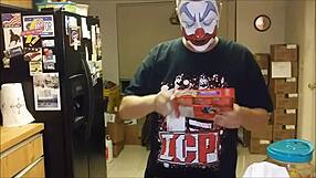 Clown fetish flip flop pizza bagel bites in kitchen masturbation show