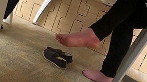 hey, catch these candid hidden feet up close