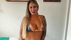turist eats brazilian sluts' asses as milk drips from pussy