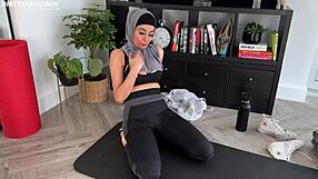 my housemate caught muslim aaliyah yasin and blasted cum all over her face