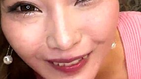 あやが大好きな巨乳でたっぷり気持ちよくしてあげる！舐めてあげるね！