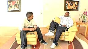 omg pleasure bunny rides that 10 inch cock with her bubble butt so hard 💦🍑