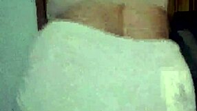 Nigerian beauty flaunts her massive thick ass cheeks