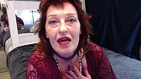 dawnskye1962 smears red lipstick on cig while fingering fat pussy solo retro