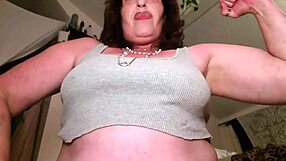 whoa 😍 this giantess femdom ass is why guys stay home!!