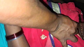 Bhabhi sneaks naked pussy fingering with neighbor in secret