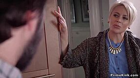 blonde stepmom an' teen sharin' that fat cock rough