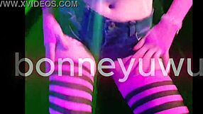 bonneyuwu shakes her petite argentinian teen body in hot twerk dance