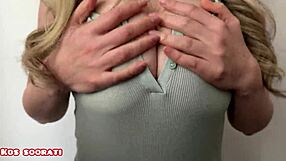 Stepmom's big tits give sizzling titfuck action 😍🍈💦