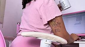 this curvy chick eats then farts loud