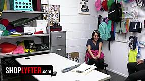 i can't believe this rich girl nicole aria got caught shoplifting at shoplyfter today
