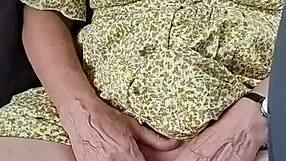 oh man my dirty girl just wanking off in the car like crazy... cant believe it