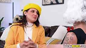 my rich housewife bf loves my new strap-on testing it deep