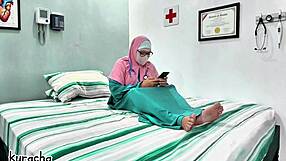 Doctor's secret boyfriend call during duty breaktime