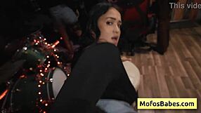 hot brunette nia bleu sneaks backstage dick suck and doggystyle bang