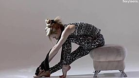 russian gymnast rita mochalkina spreads hairy pussy in yoga poses