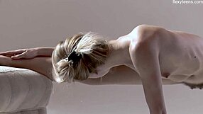 russian gymnast rita mochalkina spreads hairy pussy in yoga poses