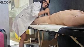 massagista's handjob on my big cock made me explode 😍💦