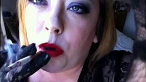 BBW Tina Snua Smokes Seductively In Lace Gloves For Fetish Fans!