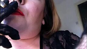 BBW Tina Snua Smokes Seductively In Lace Gloves For Fetish Fans!