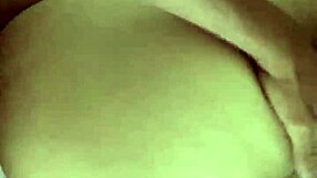 damn, saw my buddy's naked gf on bed... couldn't help filling her up with cum