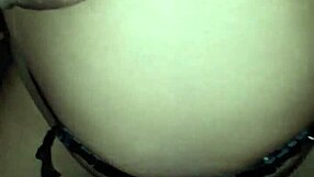 Whoa girl straps on and fucks guy deep 😈🍑🔥