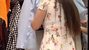 secret upskirt peek at 23yo spanish girl's skirt descuido