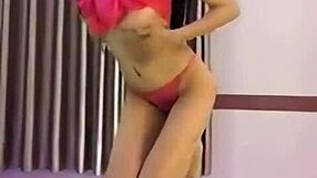 Check out Lam Minh Hang's full nude set from Vietnam