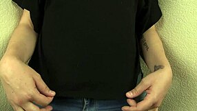 curvy sinn sage teases her deep belly button in ultimate fetish worship