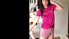 Chinese Teen Alexandria Flaunts Her Gaping Curves in Sexy Promos