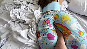 omg little stepdaughter spots my morning wood and begs dick play now