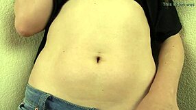 curvy sinn sage teases her deep belly button in ultimate fetish worship